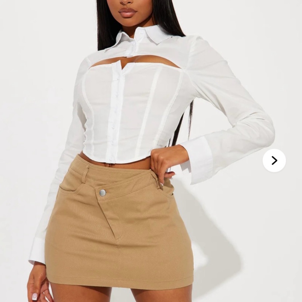 White Blouse Cut-Out crop - NWT - Fashion Nova